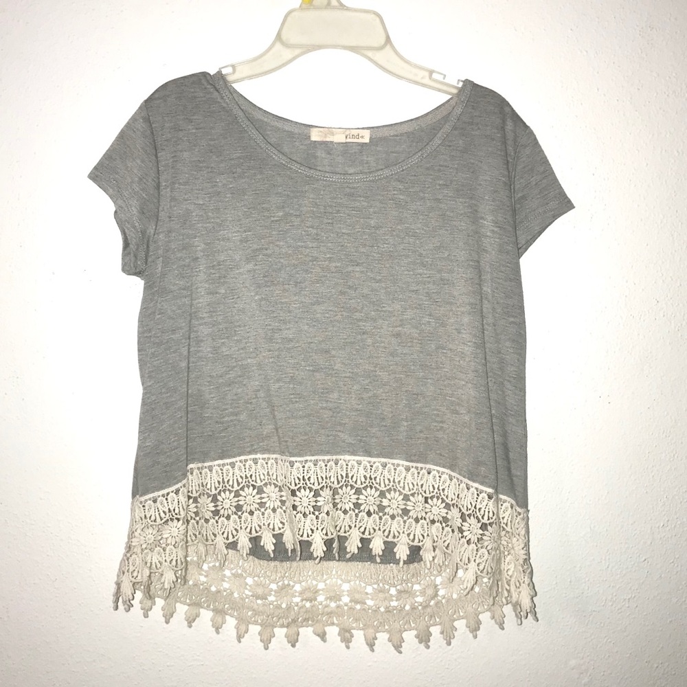 3/$15 stylish shirt⭐️🌸